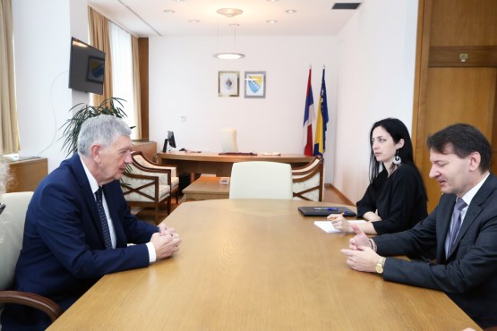 Deputy Speaker of the House of Representatives of the PABiH Nebojša Radmanović received the ambassador of Romania on his inaugural visit